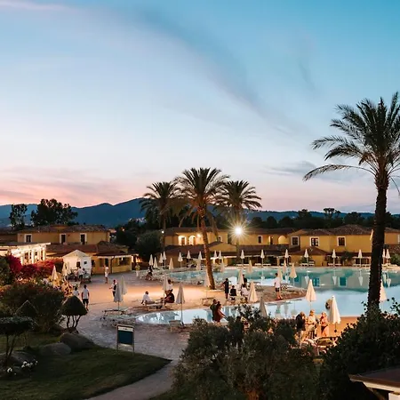Semesteranläggning (resort) Valtur Baia Dei Pini 4*