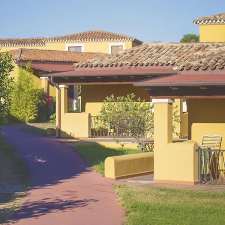 אתר נופש Valtur Baia Dei Pini בודוני